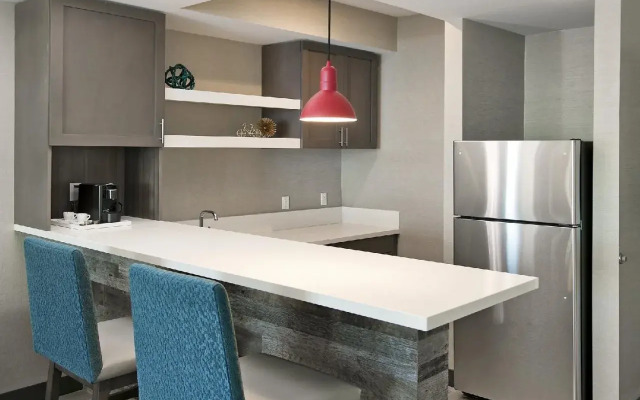 Inn at the Pier Pismo Beach, Curio Collection by Hilton