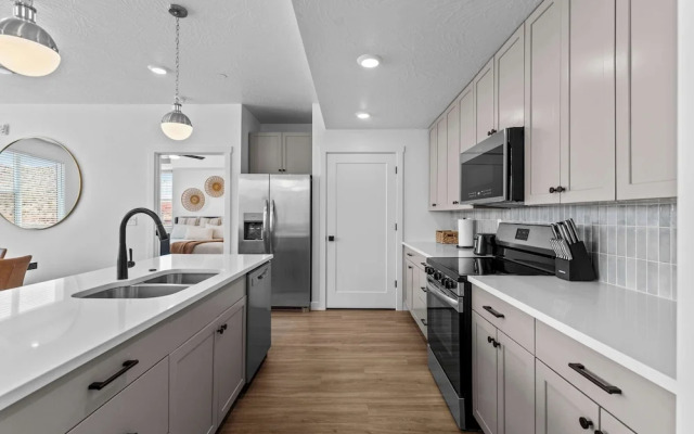 Terra Vista Stay for 8