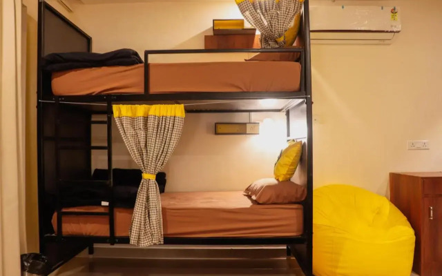 The Hosteller Rishikesh Max