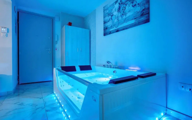 Premium Jacuzzi Suite at the City Center
