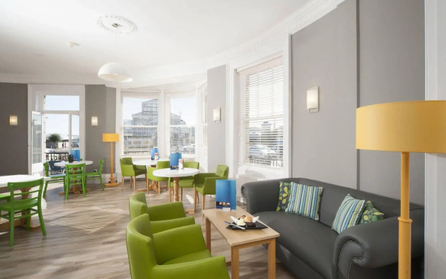 The Carlton Hotel