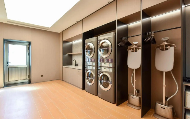 BeiJing jinziyin business hotel