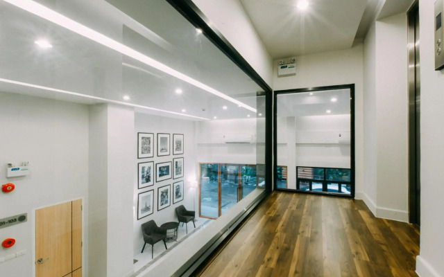 Metro Hotel