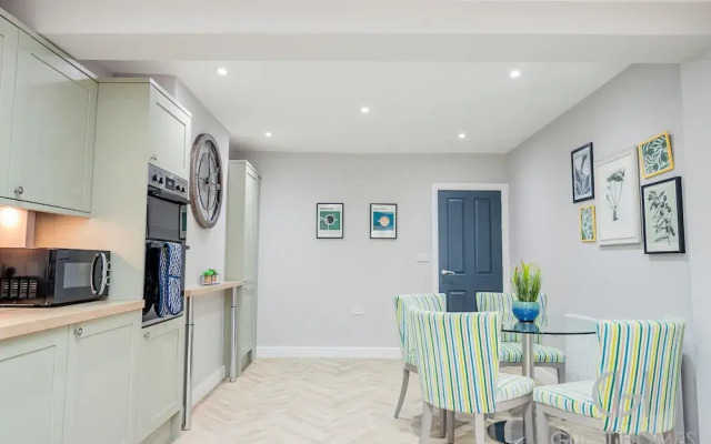 Host Stay Lower Chestnut House