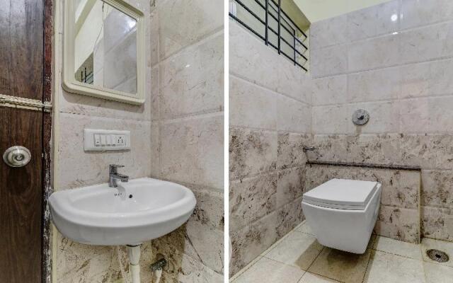 Capital O 82296 Safari Rooms