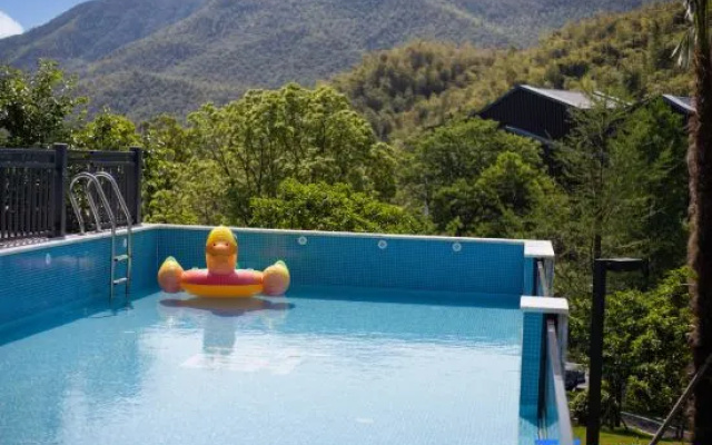 Yunqi (Anji Yunshang Grassland Store) – Pool – Huzhou