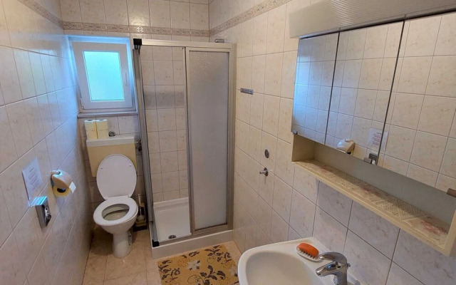 Sleek and Serene Rooms Crikvenica