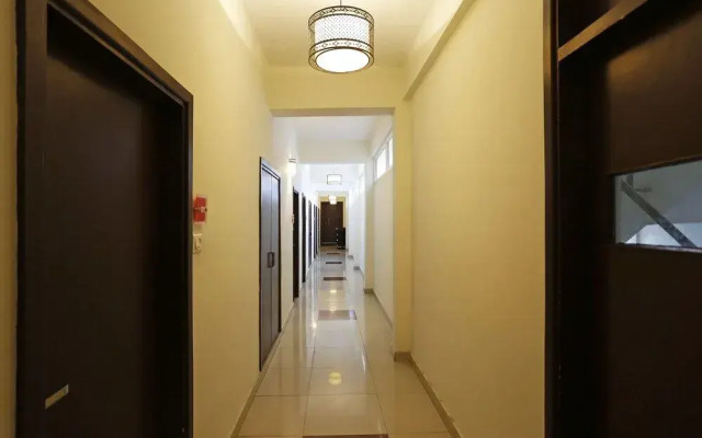 OYO 8078 The Central Palm