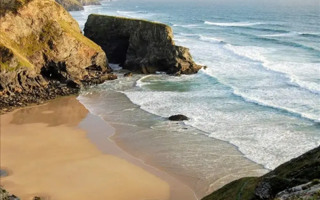 Cosy, Quiet Static Caravan, Mawgan Porth, St Eval