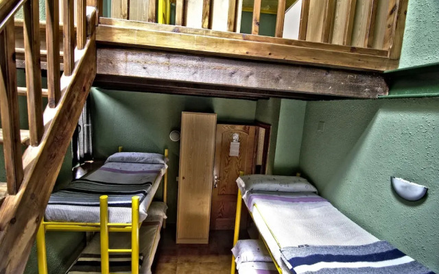 Albergue Juvenil de Bustiello