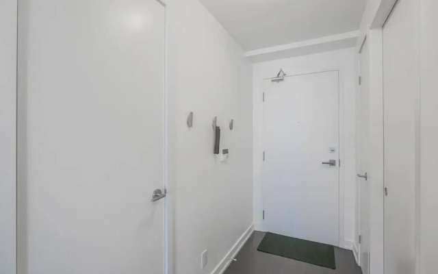 Noel Suites - York and Bremner