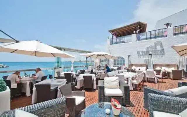 Banus Boutique Muelle del Ribera