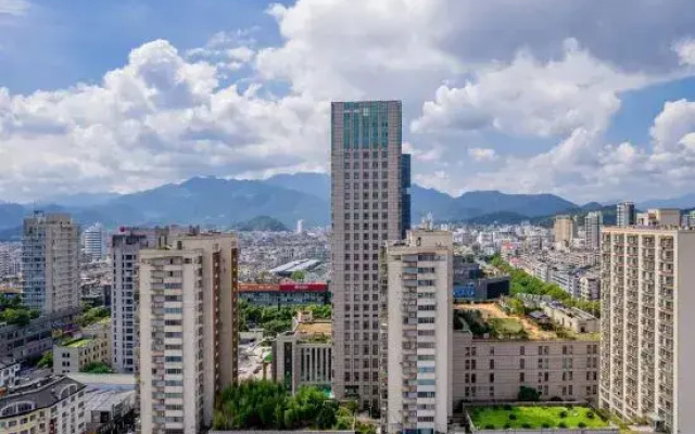 Huipuyi Comfortable Business Hotel (Linhai Yintai Branch)