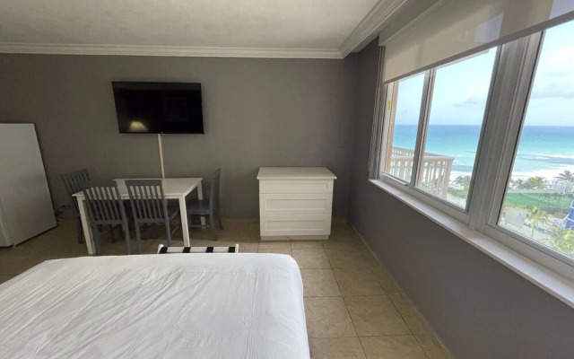 Areia Azul Aparts Miami