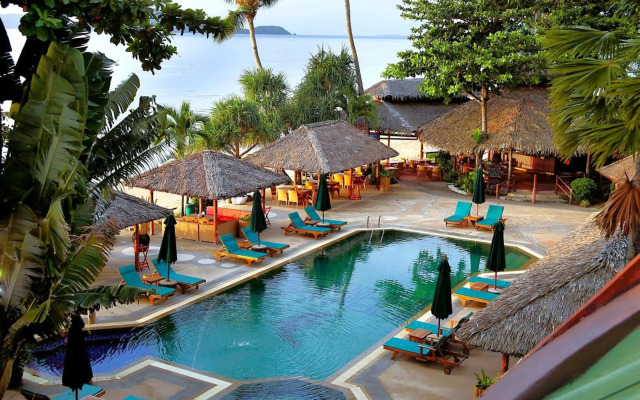 Friendship Beach Resort & Atmanjai Wellness Spa