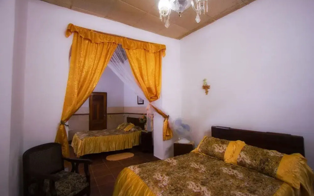 Casa Colonial Betty Saavedra