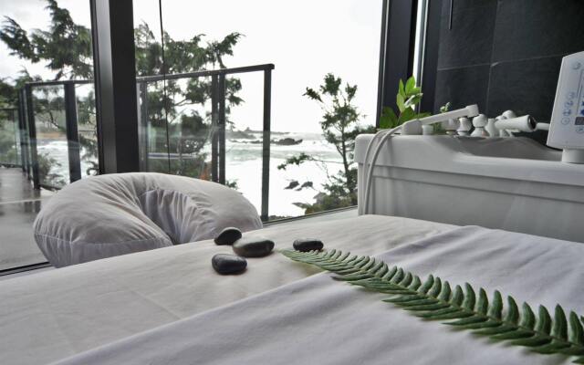 Black Rock Oceanfront Resort