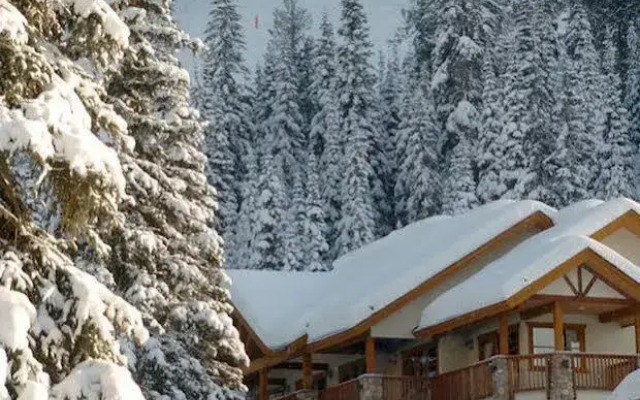 The Pinnacle Lodge