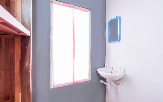 OYO 1592 Gading 4u Homestay