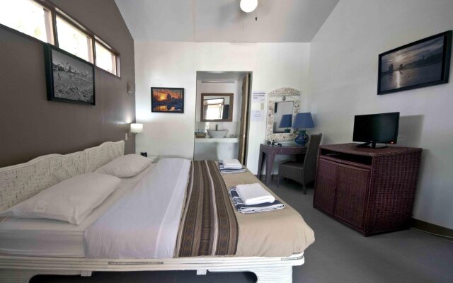Island French Resort