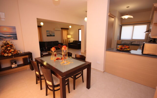 Vineland Holiday Villas