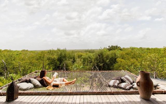 Radhoo Tulum