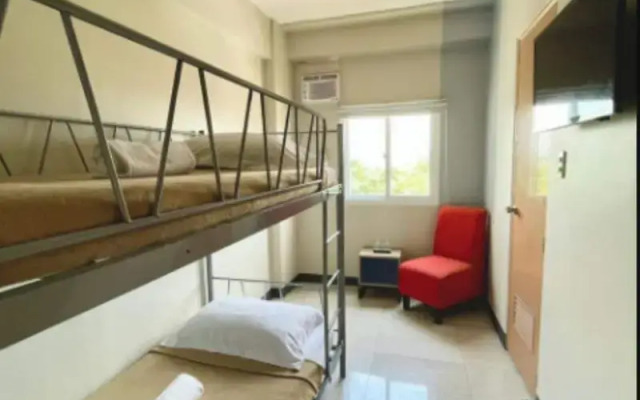 Vaccinated Staff - OYO 823 Stay Inn