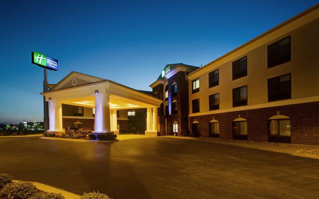 Holiday Inn Express & Suites Morris, an IHG Hotel