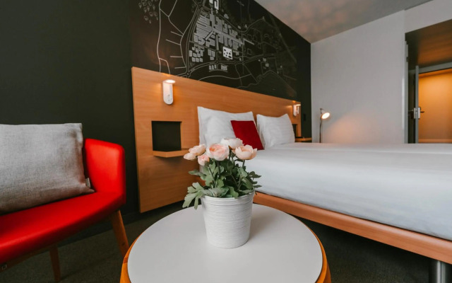 SwissTech Hotel