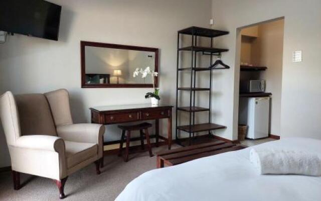 Aloes Guest House 1st on Camp