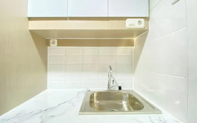 Good Choice And Homey Studio At The Alton Apartment