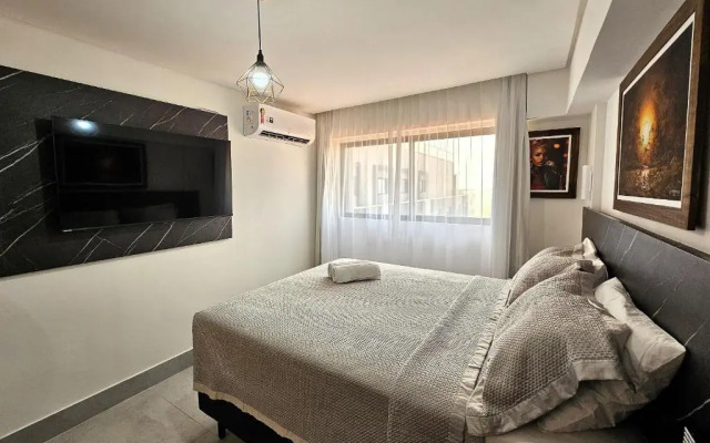 Arpoar Suites By Day By Day