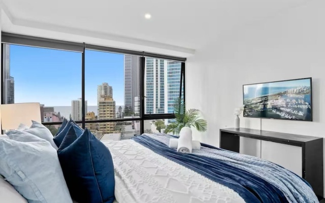 Scenic View 2 Bedroom Apartment - Pools, Gym and Secure Parking – Guest Rooms – Gold Coast