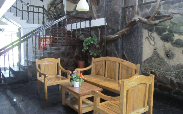 Pleasant Travelers Pension House