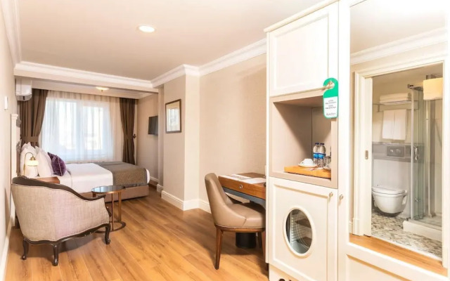 Meroddi La Porta Hotel