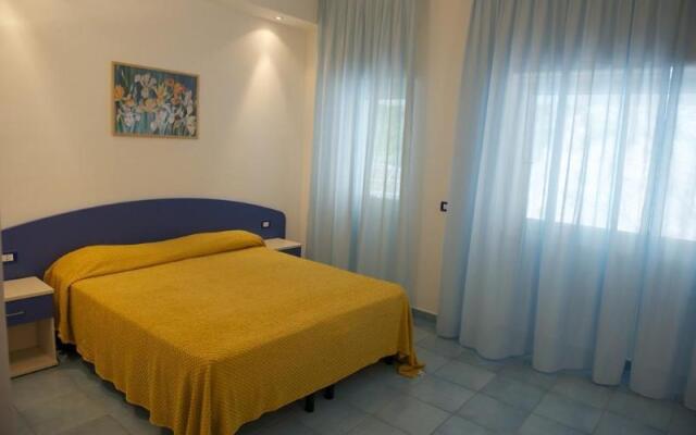 Santa Tecla Apartments