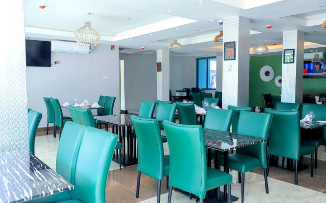 Le tsuba Grand Hotel