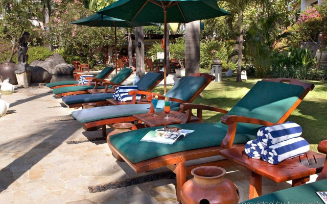 Novotel Surabaya - Hotel & Suites