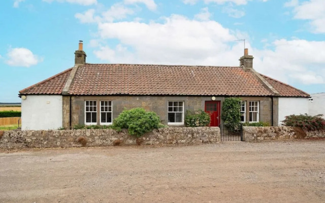 Clubhouse Cottage - Stylish 2 bed pet Friendly