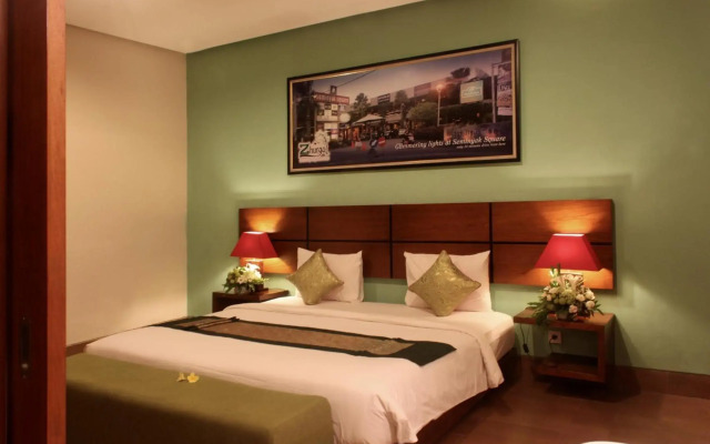 The Green Zhurga Suites