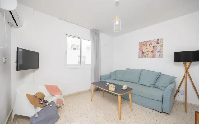 GE Harbour Apartment 24