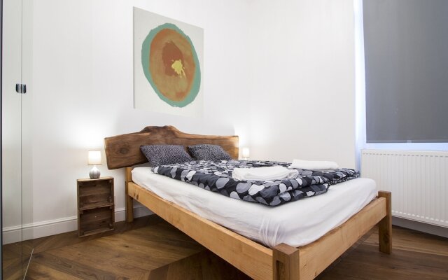 Large Central Apartments Dohány