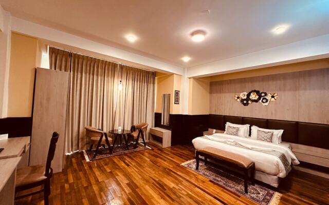 Silver Cloud Hotel