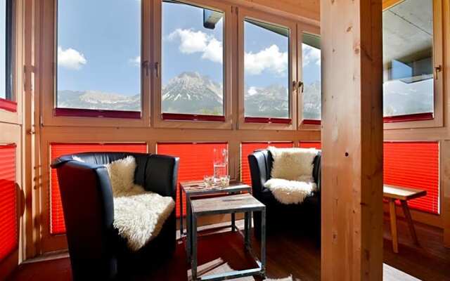 Alpking Hostel