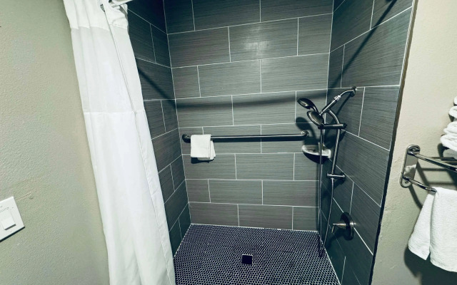 SureStay by Best Western Fresno Central