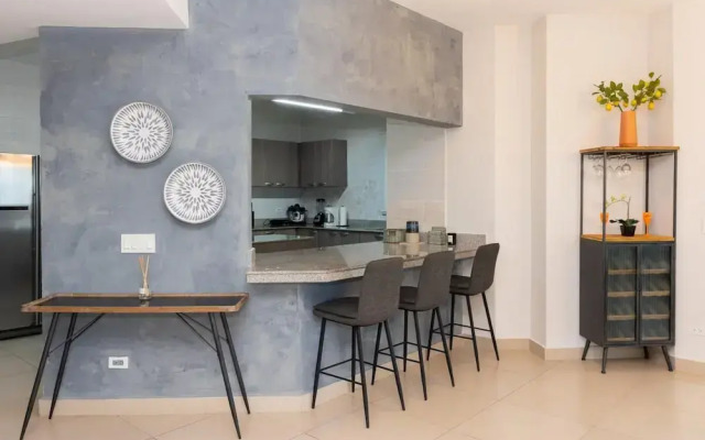 The Golf-view Condo by Acomodo