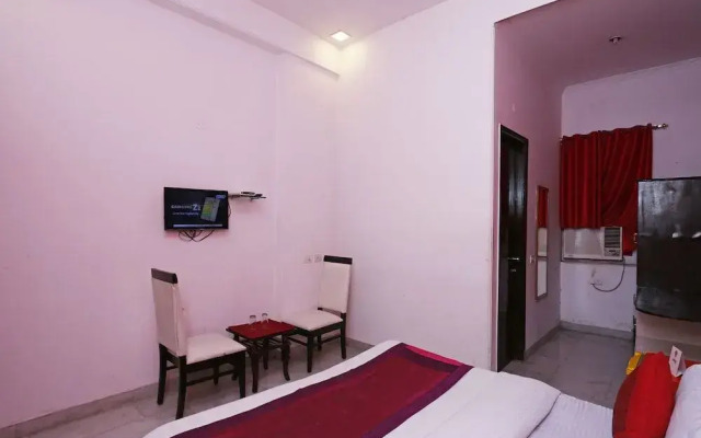 OYO 834 Hotel Aashirwaad