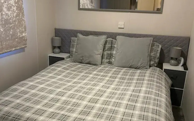 3 bed Stunning Caravan Situated nr Whitstable