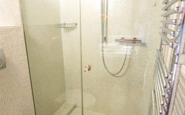 Opera Luxury Apartment