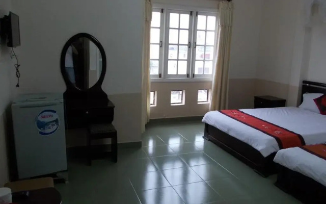 Gold Star Hotel